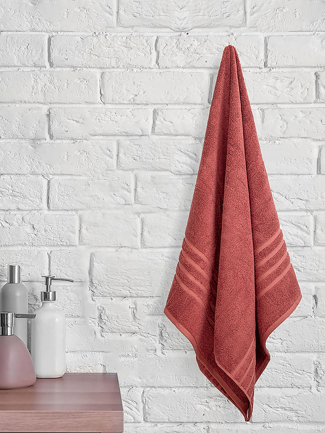 Kalpavriksha 550 gsm 100% Organic Cotton Soft & Fluffy Red Colored Bath Towel